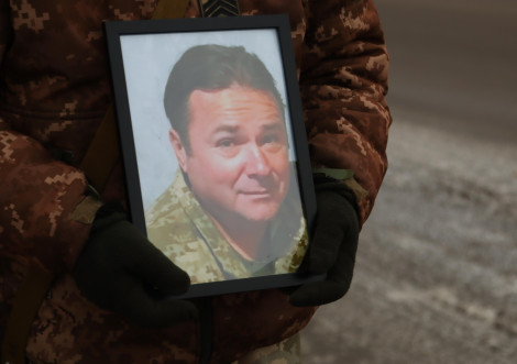 В Охтирці попрощалися із захисником Олегом Шелестом