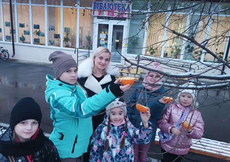 Діти вчились дружити та допомагати птахам в Охтирській бібліотеці