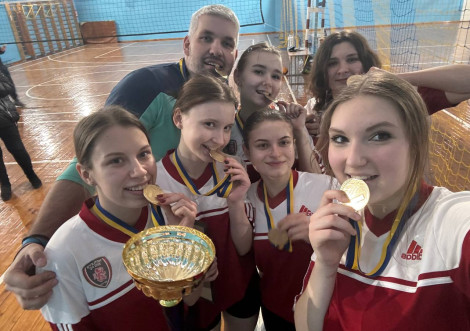 В Охтирці відбувся зимовий Кубок з волейболу серед дівчат