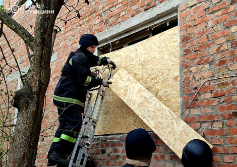 Рятувальники відновили пошкоджений внаслідок обстрілу будинок