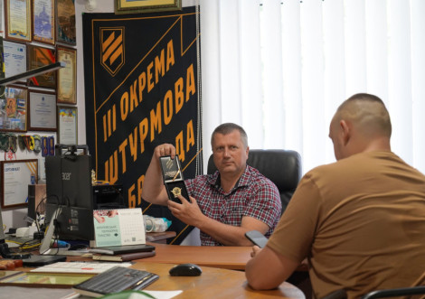 Міського голову Охтирки нагородили почесною відзнакою від ЗСУ
