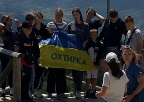 Діти з Охтирки відвідали Карпати у рамках проєкту "Терапія мандрами"
