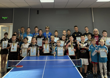 Юні тенісисти Охтирки змагалися за перемогу в парному турнірі