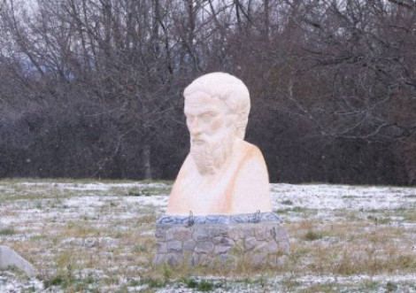 Охтирські майстри створили погруддя Геродота для Більського городища