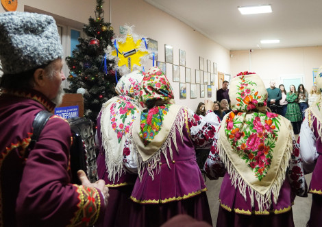 Різдвяні вітання від ансамблю Калина