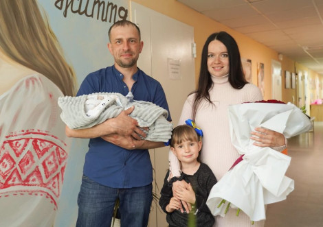 У День сім’ї з Охтирського пологового виписали маленького Макара