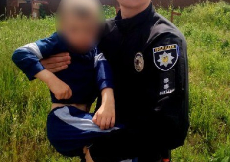 В Охтирці 4-річний хлопчик сам пішов до магазину